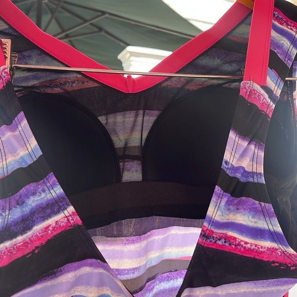 Lycra - Xtra Life - Women’s Swim Tank - Size 16 - Picture 11 of 13